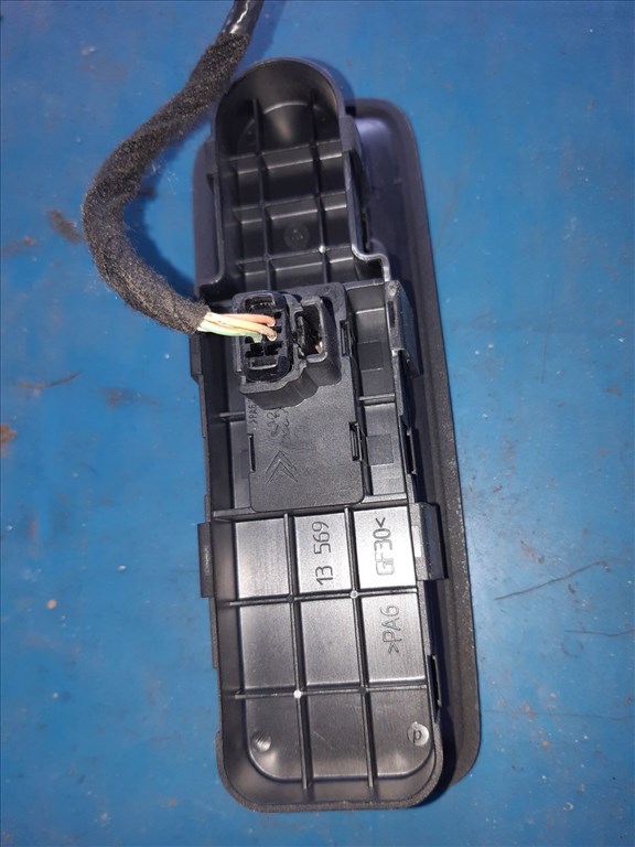 Peugeot 807 Jobb Elsõ Ablakemelõ Kapcsoló 14893750XT 2. kép