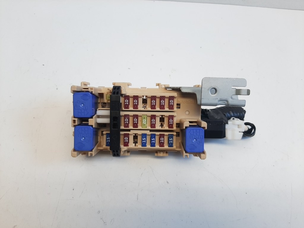 Nissan Pulsar (C13) biztosítéktábla utastér 1. kép