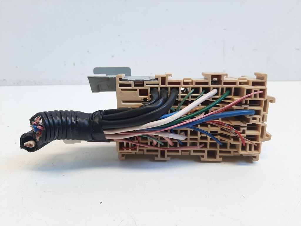 Nissan Pulsar (C13) biztosítéktábla utastér 2. kép