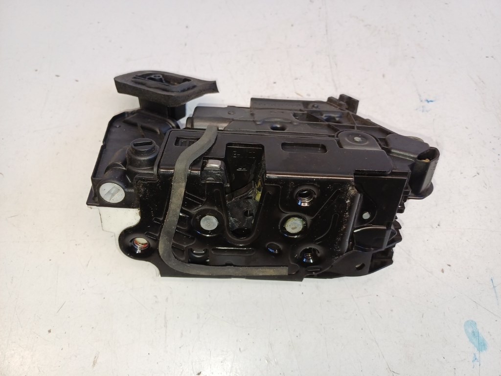 Volkswagen Golf VII 5 ajtós bal hátsó ajtózár 5K4839015R 3. kép