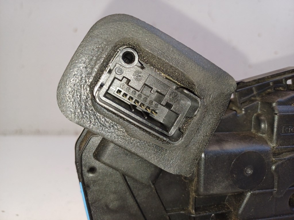 Volkswagen Golf VII 5 ajtós bal hátsó ajtózár 5K4839015R 5. kép