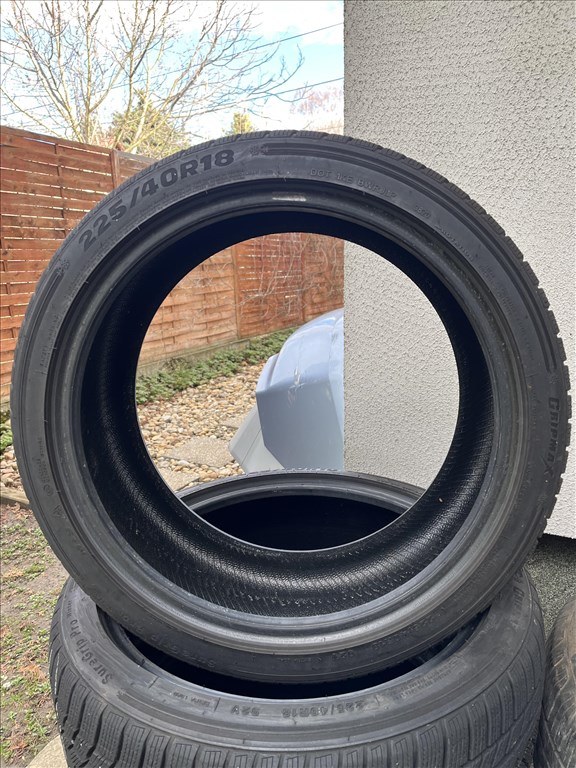  225/4018" újszerű téli gumi gumi 1. kép