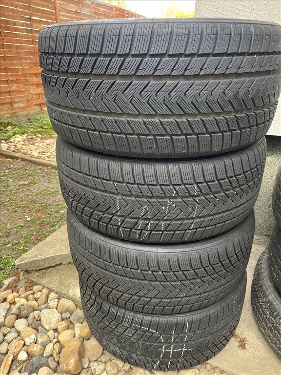  225/4018" újszerű téli gumi gumi 2. kép