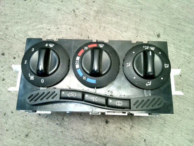 MERCEDES A W168 1997.10.01-2001.04.30 Fűtés vezérlő panel 1. kép