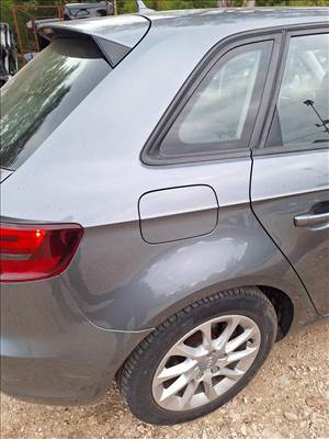 Audi A3 (8V) LX7Z sportback jobb hátsó negyed 