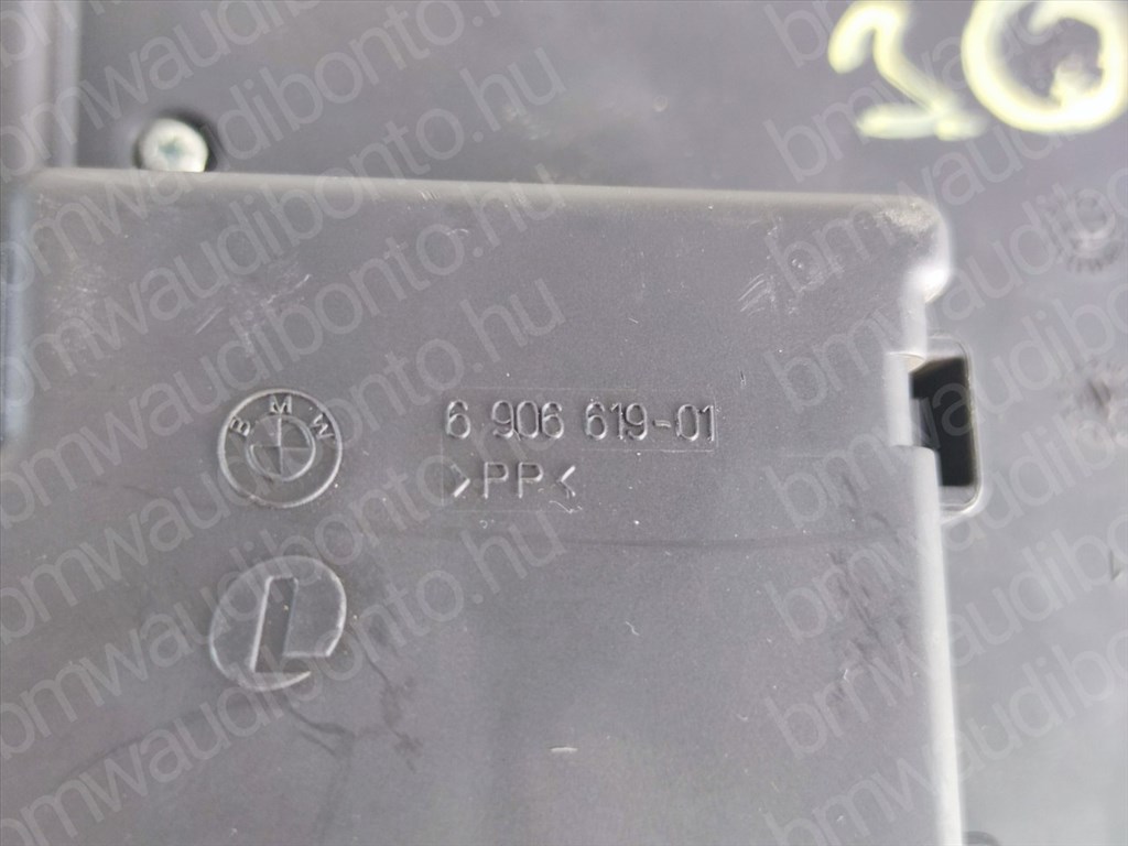 BMW 5 (E60) Biztosítéktábla (csomagtér) (6906619) 2. kép