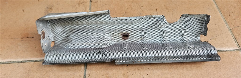 BMW 520 F10/F11 Turbó hővédő lemez 2.0d 8509117 2. kép