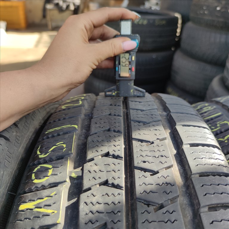 235/65 R16C Nexen téli gumi 90000ft a 4db/105/ 3. kép