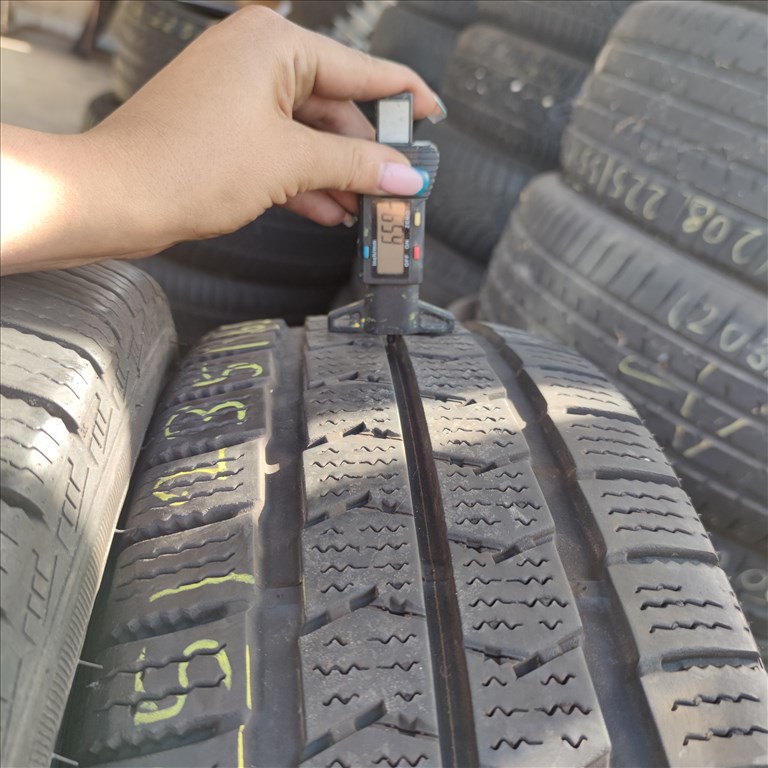  235/65 R16C Nexen téli gumi 90000ft a 4db/105/ 4. kép