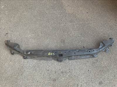 BMW 5-ös sorozat E60/E61 lökhárító alatti műanyag