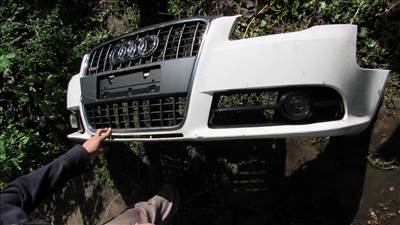 Audi A4 (B6/B7) Első lökhárító (85)