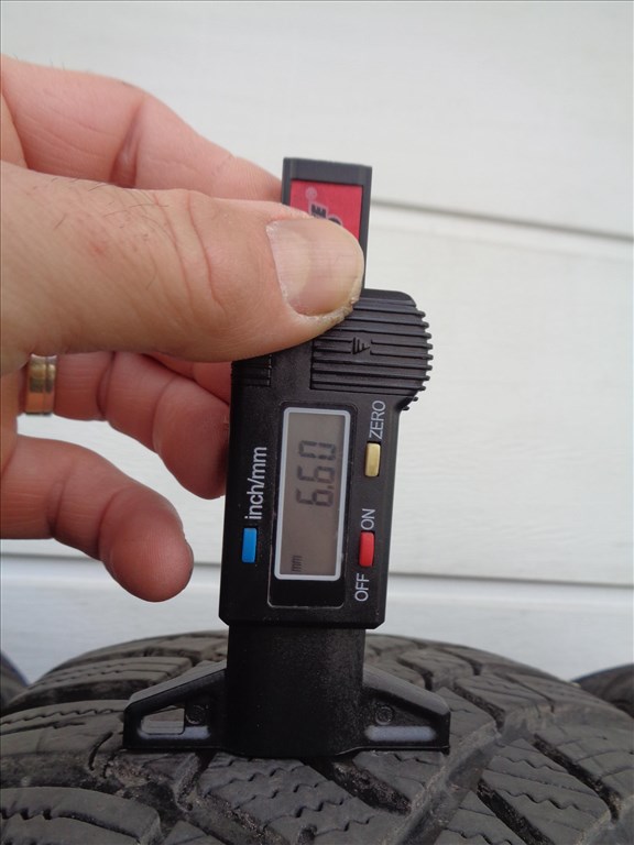 Hankook, Nexen 195/60R16 téli gumi 2-2db újszerűen eladó. 5. kép