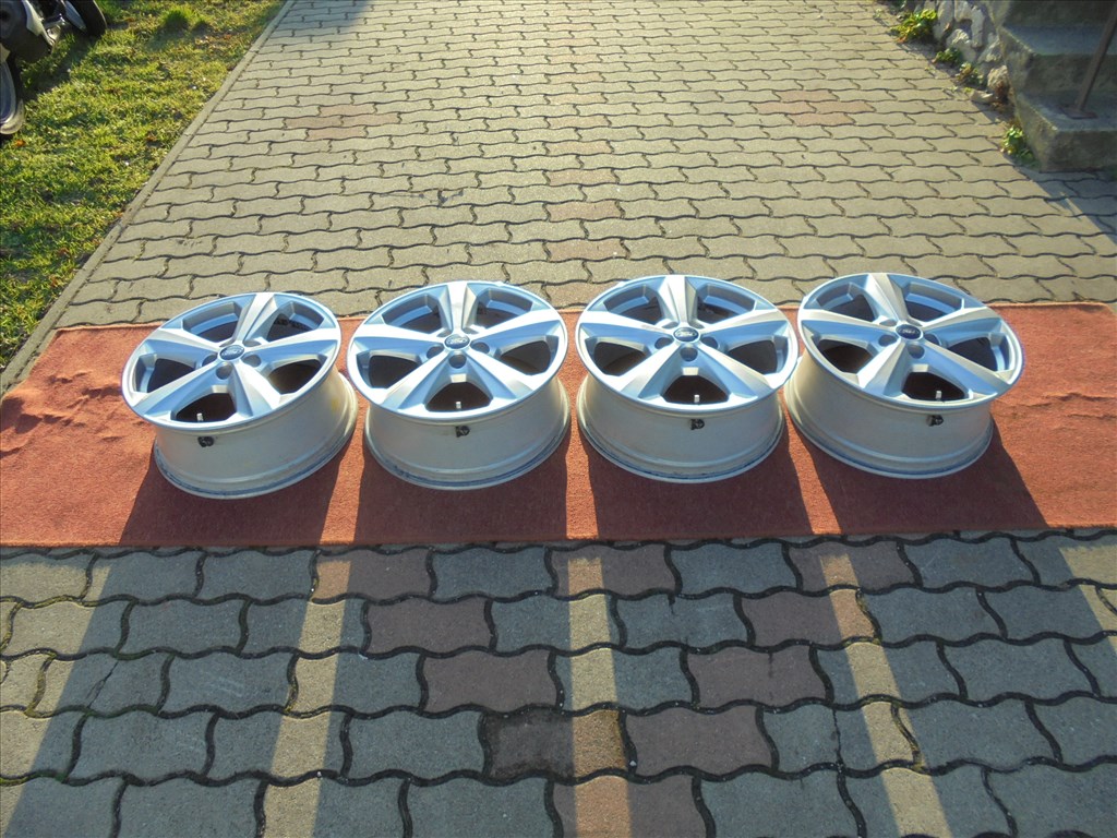 18-as Ford szenzoros alufelni jó állapotban eladó 1. kép