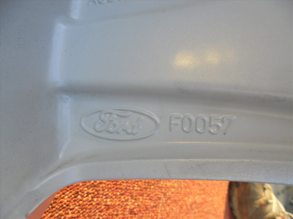 18-as Ford szenzoros alufelni jó állapotban eladó 7. kép