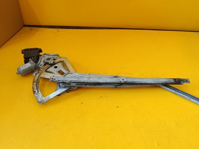 Toyota Corolla Verso (AR10) Jobb első Ablakemelő Szerkezet (Elektromos) 698100f010 6. kép