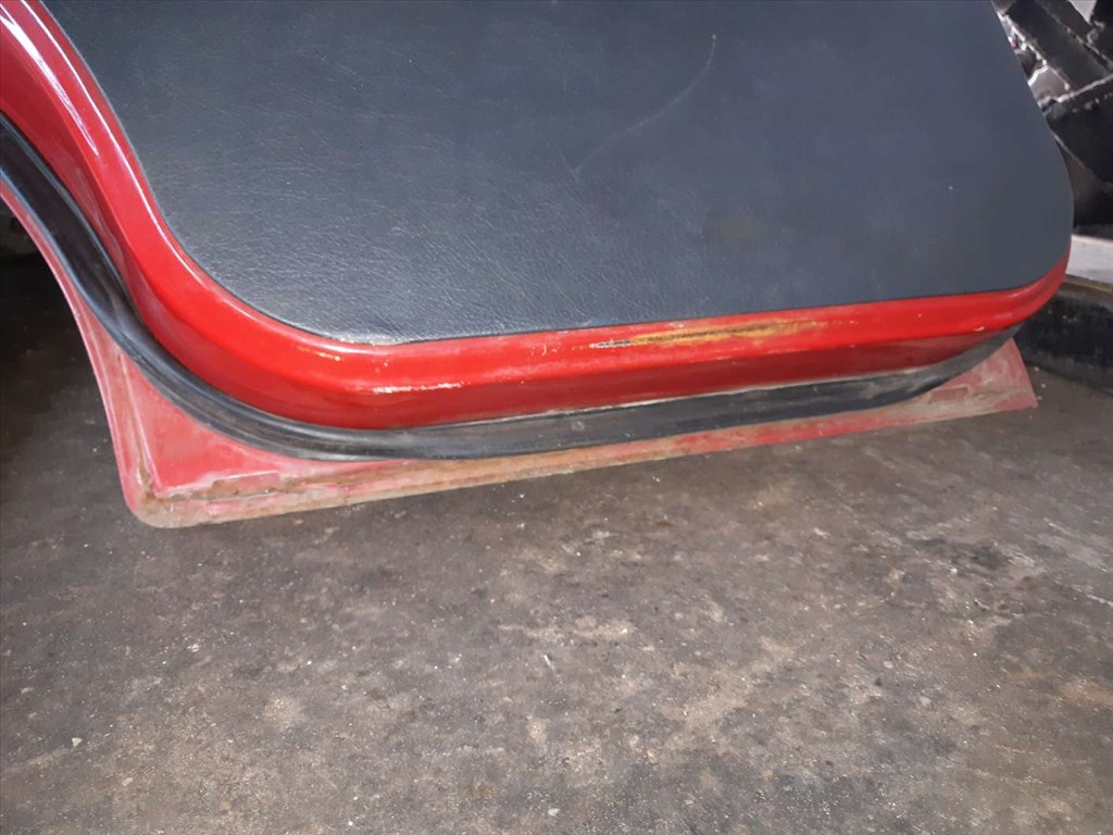 Suzuki Swift II 92-96 Bal Hátsó Ajtó 3. kép