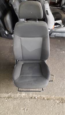 Opel Zafira B Jobb Első Ülés