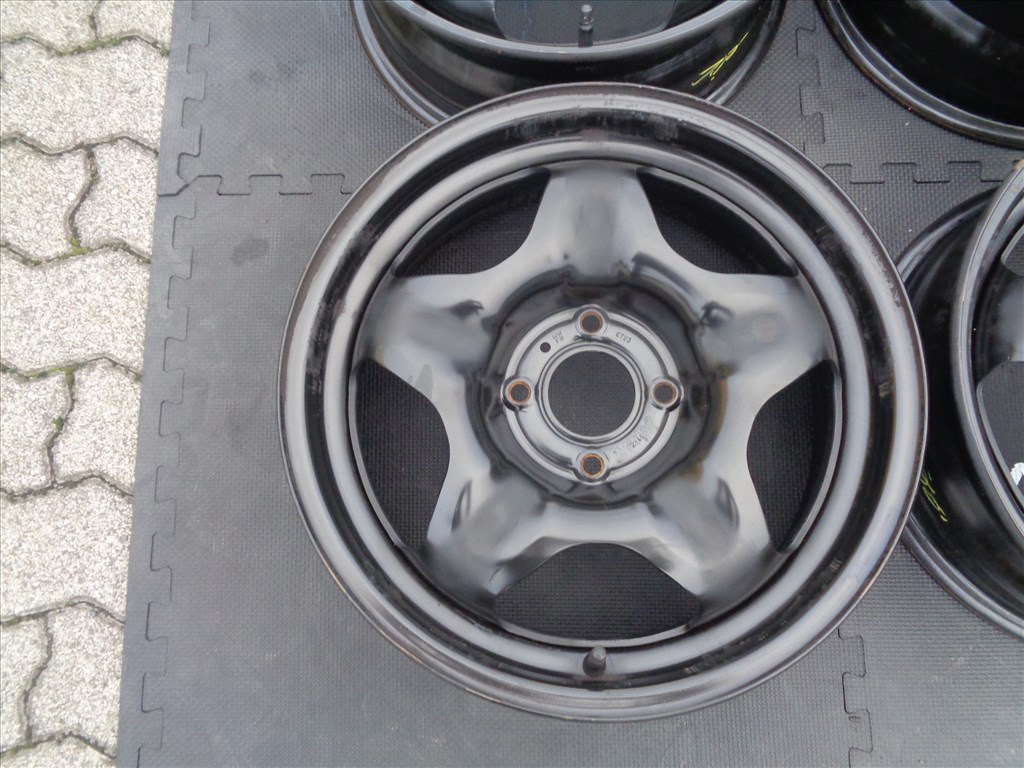 Peugeotra-Citroenre lemezfelni 16-os, 4×108-as, újszerű állapotban eladó. 3. kép