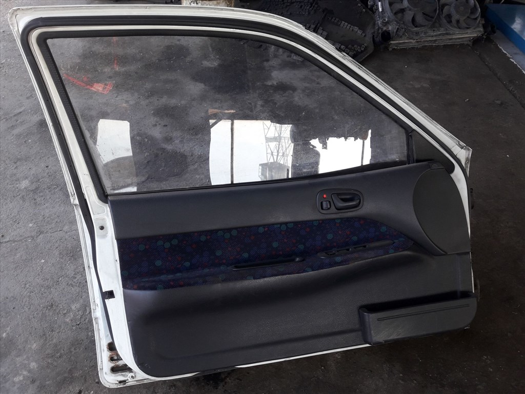 Suzuki Swift II 96-03 Bal Elsõ Ajtó 5. kép