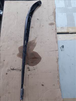 Audi A6 C5 Bal Első Ablaktörlő Kar 74560