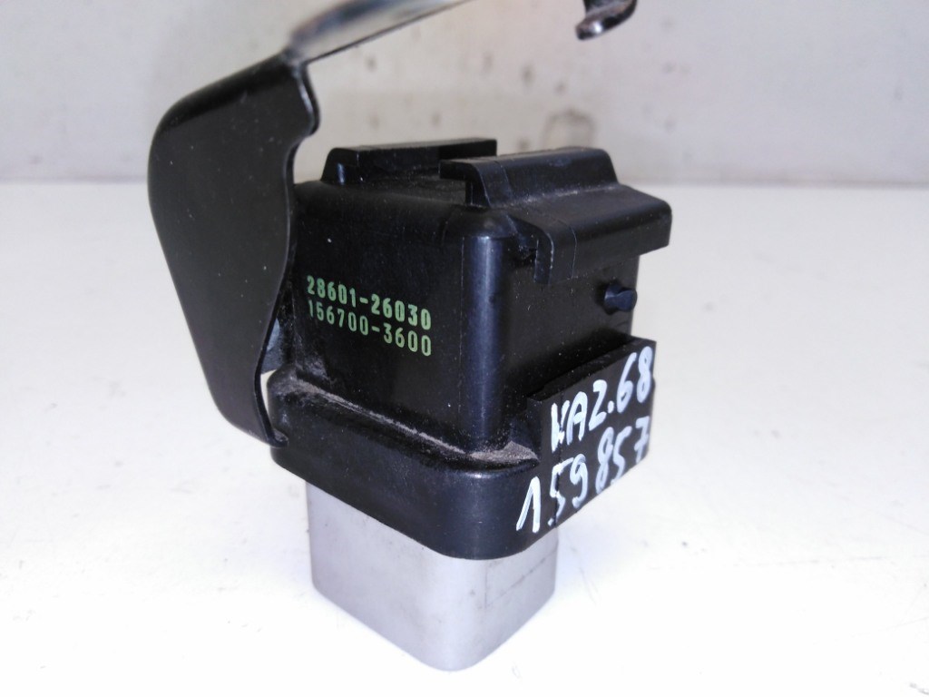 Toyota Auris (E180) izzítórelé 2861067010 2. kép