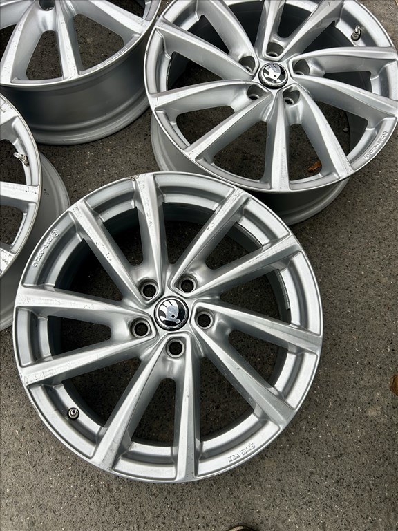  5x112 AUDI,MERCEDES,VW,SKODA,SEAT,MINI 18”felnik R18, 18 8. kép