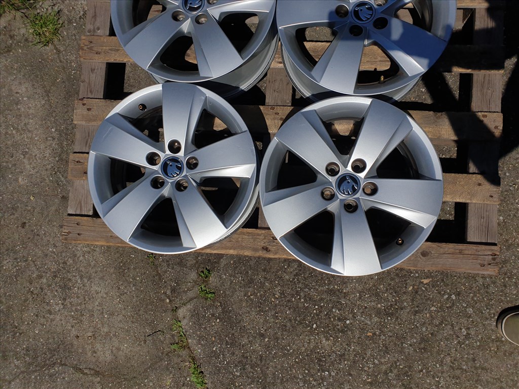 15" 5x100 Skoda Fabia 2. kép