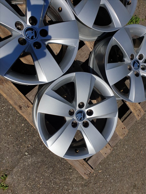 15" 5x100 Skoda Fabia 3. kép