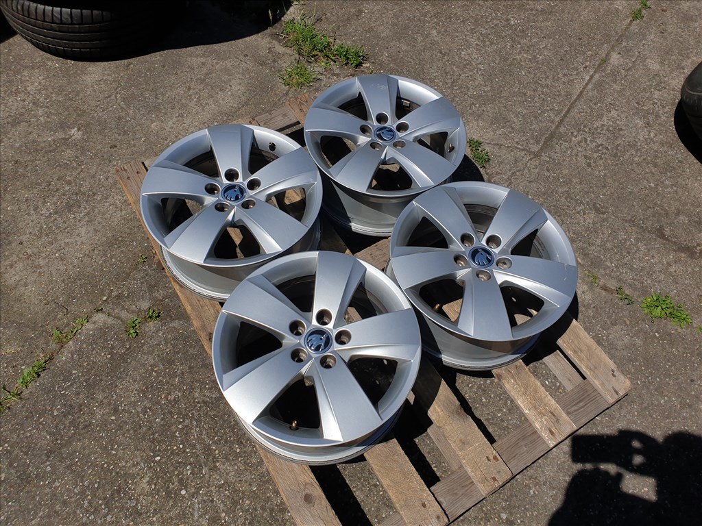 15" 5x100 Skoda Fabia 5. kép