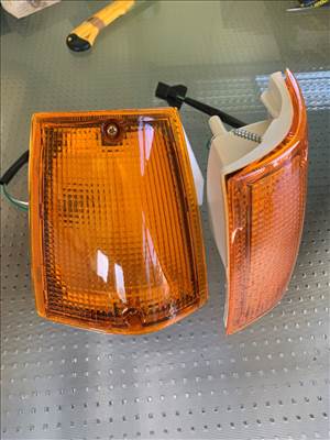 Mazda B 2200 irányjelző 