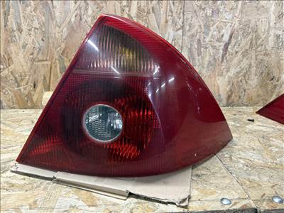 Ford Mondeo Mk3 Jobb hátsó lámpa 