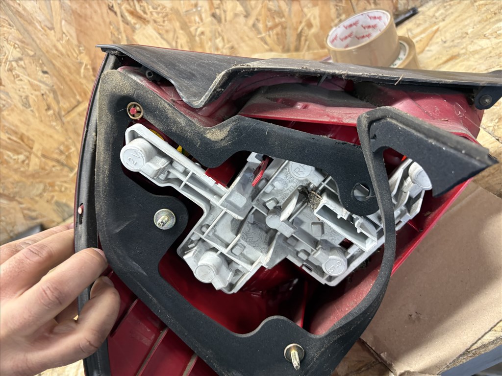 Ford Mondeo Mk3 Jobb hátsó lámpa  2. kép