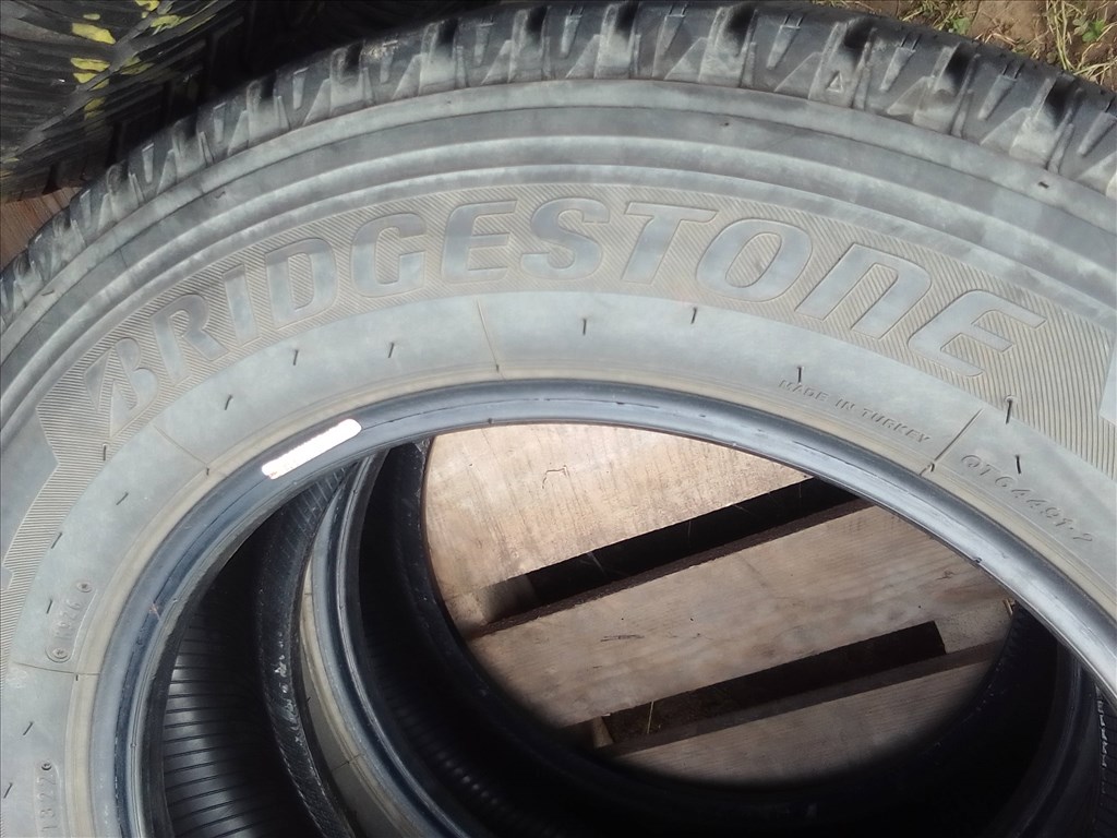  205/6516C Bridgestone újszerű kisteher téli gumik 11. kép