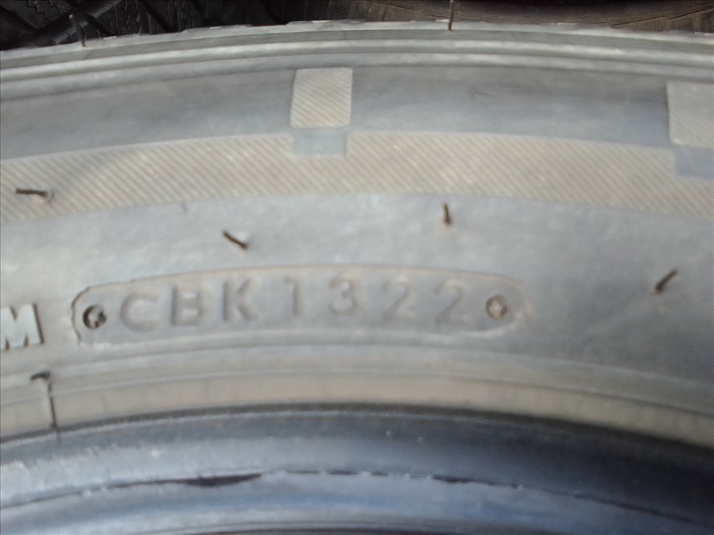  205/6516C Bridgestone újszerű kisteher téli gumik 13. kép