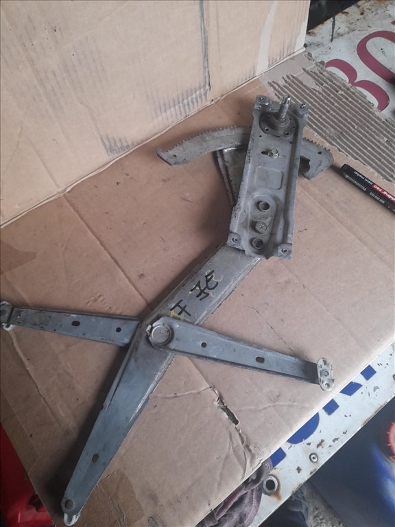 Opel astra f jobb első ablakemelő  1. kép