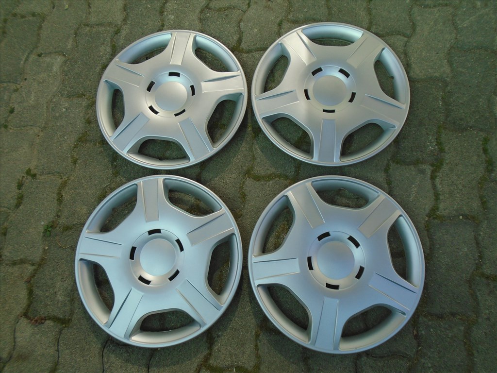 Univerzális - Ford jellegű - 15" dísztárcsa garnitúra eladó 1. kép