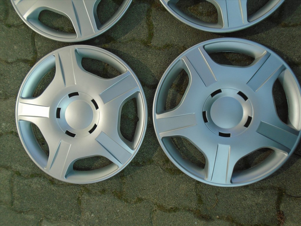 Univerzális - Ford jellegű - 15" dísztárcsa garnitúra eladó 2. kép