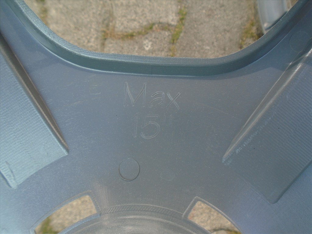 Univerzális - Ford jellegű - 15" dísztárcsa garnitúra eladó 5. kép