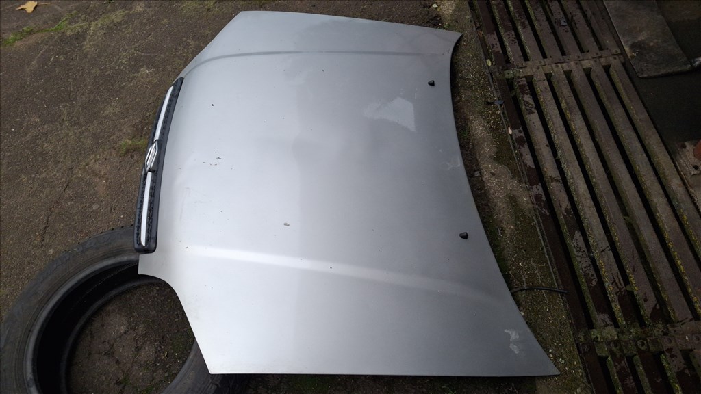 Suzuki Swift III 2000 motorháztető , EZÜST SZÍNŰ, SZÍNKÓD NEM ISMERT 2. kép