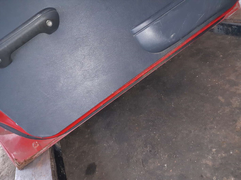 Suzuki Swift II 92-96 Bal Elsõ Ajtó 3. kép