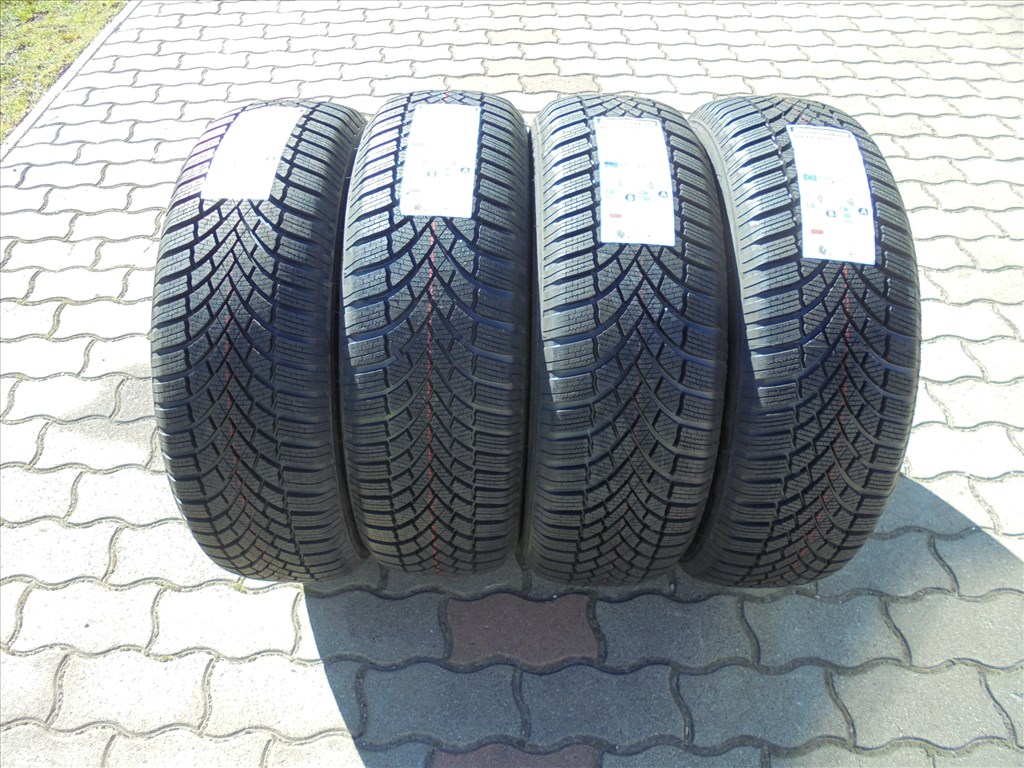 Akció !!! Új 215/65 R 17-es Bridgestone téli gumi eladó 1. kép