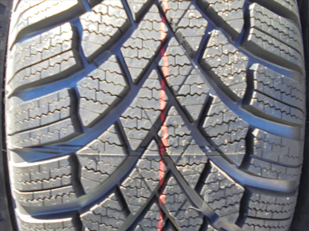 Akció !!! Új 215/65 R 17-es Bridgestone téli gumi eladó 4. kép