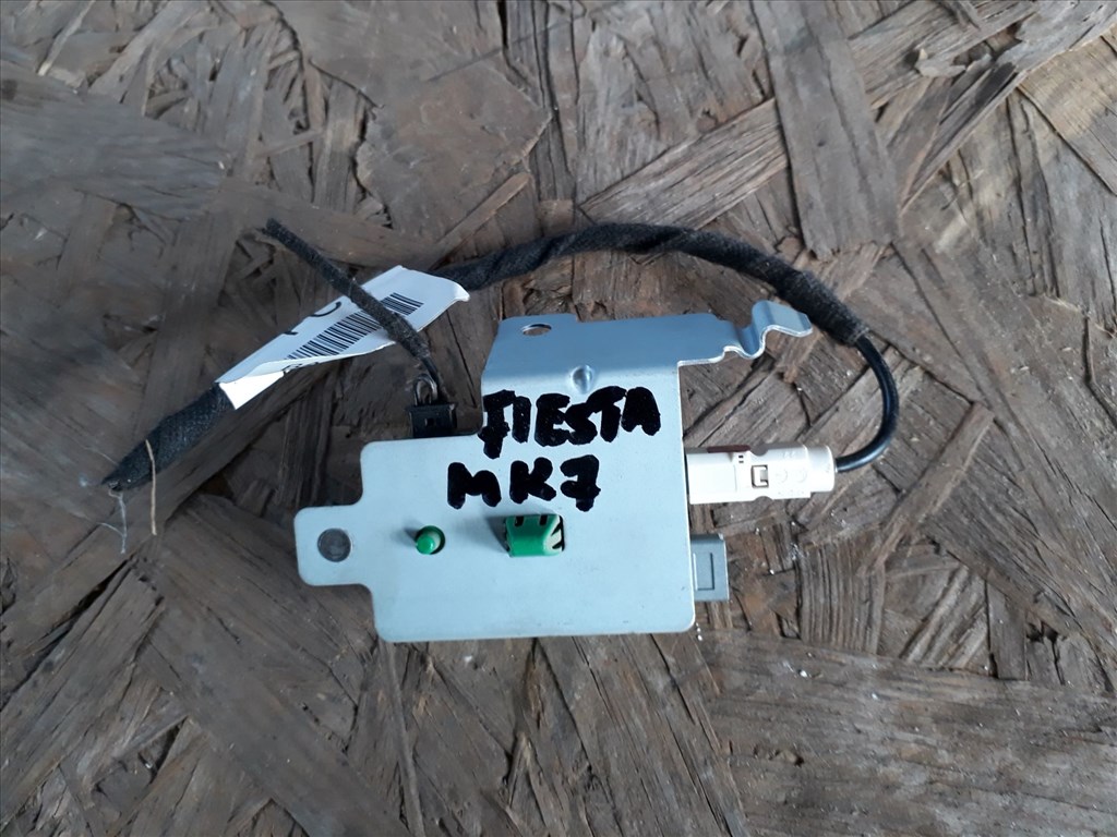 Ford Fiesta VII Antenna Modul BA6T-18C847-AB 2. kép