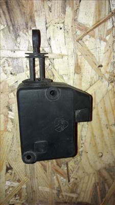 Volvo V40 Központizár Motor