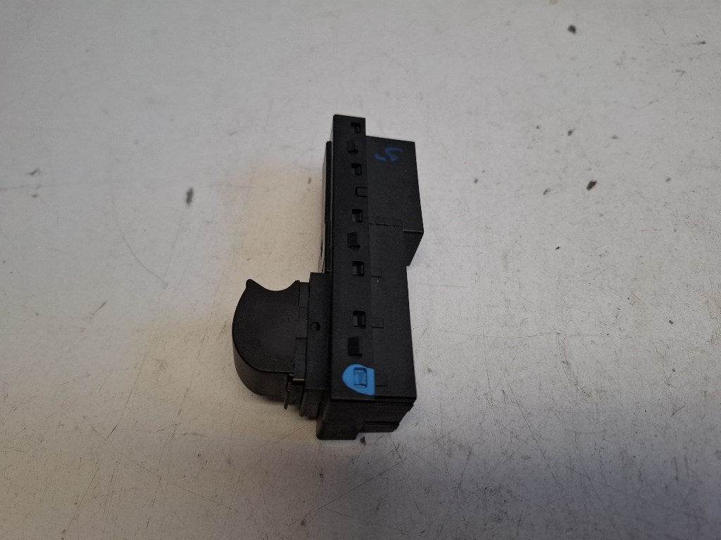 Fiat Tipo bal hátsó ablakemelõ kapcsoló 2. kép