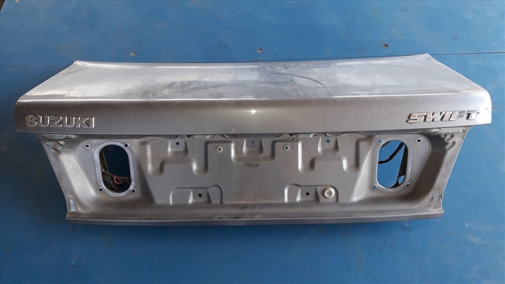 Suzuki Swift II 96-03 Csomagtér Ajtó 1. kép