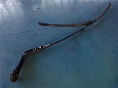 Ford Focus III Bal Első Ablaktörlő Kar BM51 17526 AB