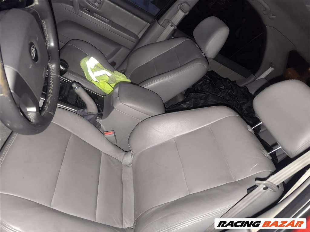 Kia Sorento (JC) bontott alkatrészei 2. kép