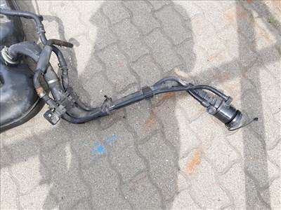 Kia Ceed kombi üzemanyag tankbeöntő