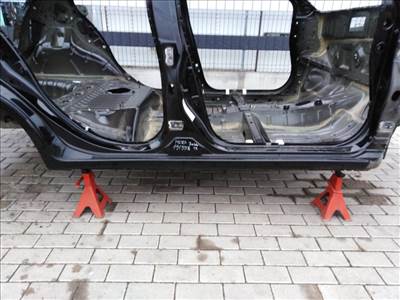 Nissan Micra 5 ajtós jobb küszöb